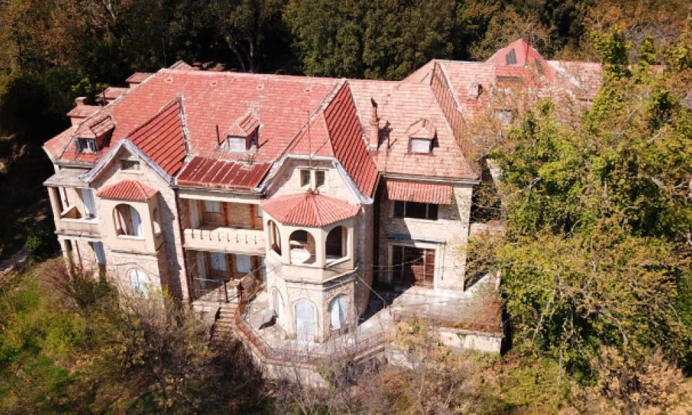 Ανακαλύφθηκε ένα ολόκληρο οπλοστάσιο στο Τατόι